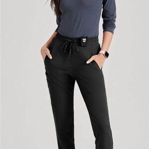 Barco Unify 6-Pocket Welt Pocket Jogger- gently used- no stains